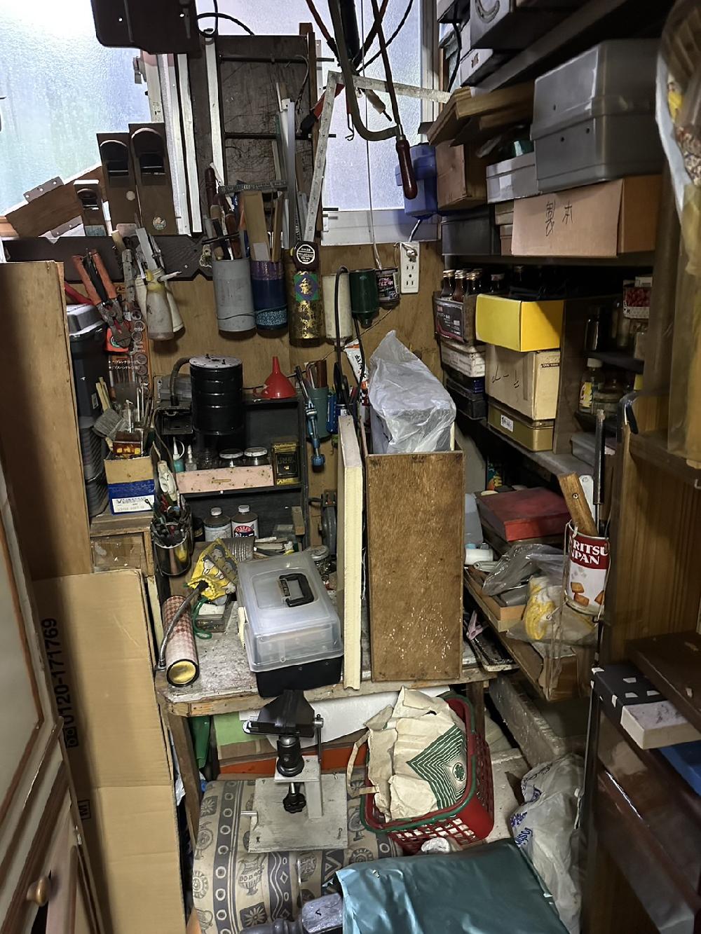 【遺品整理作業】口コミサイトを見てご依頼！三鷹市で建物解体に伴う遺品整理作業です。