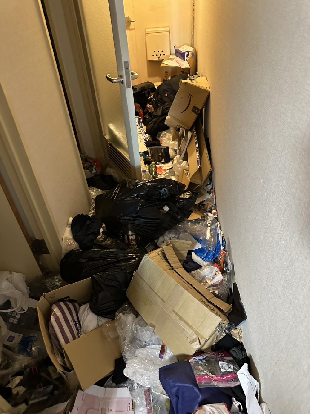 〖東京都江東区でゴミ屋敷片付け作業〗団地5階にあるご実家の片付けをご依頼いただきました！